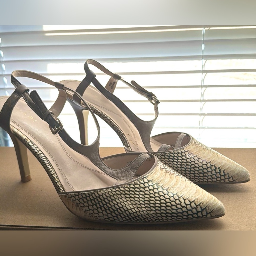 TAHARI women’s snake print slingback sandals size 9.5